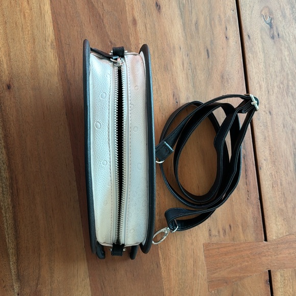 Oh My Disney Oh Mickey purse - Picture 3 of 4